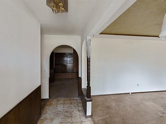 2nd image of 1008 SW 95th St