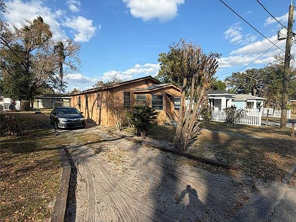 3rd image of 3908 E Genesee St