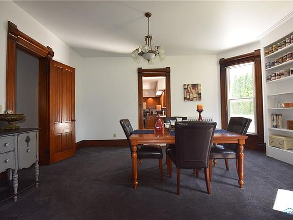 4th image of 1028 Birchard Ave