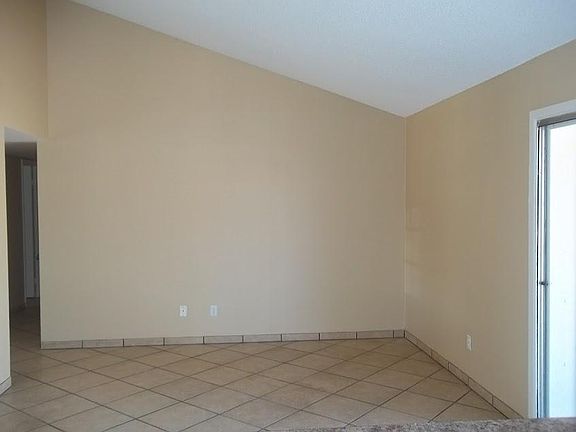 5th image of 5644 W Cinnabar Ave