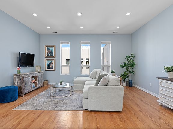 4th image of 2065 N Kedzie Ave APT 328