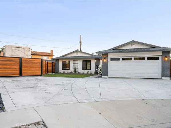 27201 Calypso Ln, Santa Clarita, CA 91351