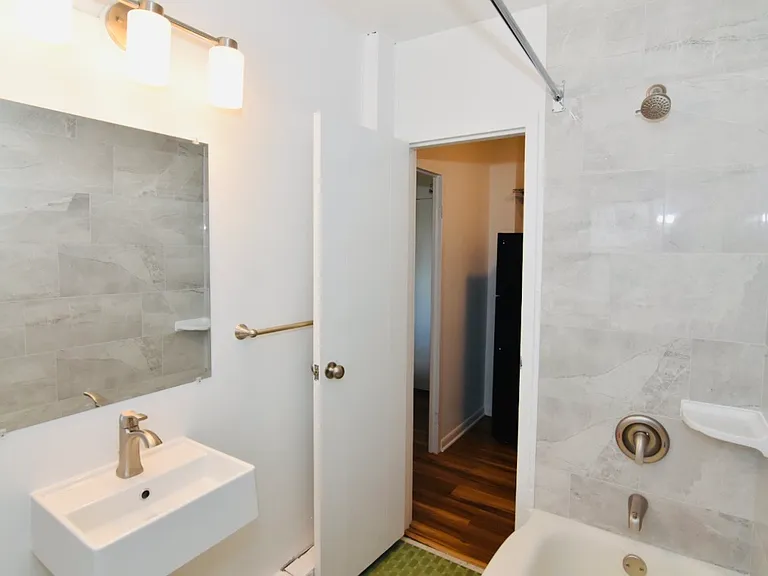 22 East 22nd Street — Photo 20