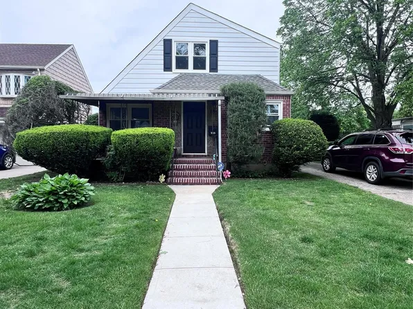 1639 Belmont Avenue, New Hyde Park, NY 11040