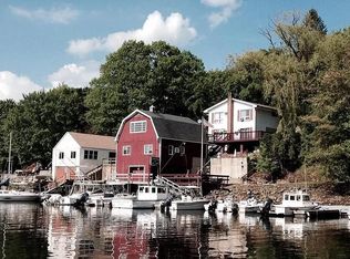 242 S Water St, Greenwich, CT 06830