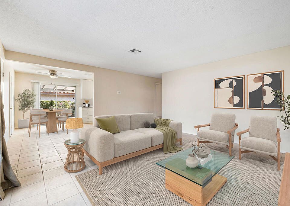 1st image of 52690 Avenida Mendoza