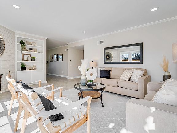 4th image of 20 Gingertree Ln