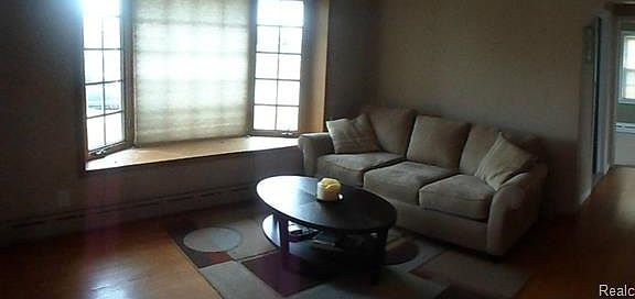 2nd image of 1469 Mulberry Dr