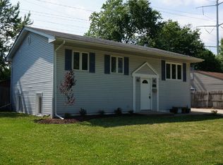 220 Hemlock Ave, Romeoville, IL 60446