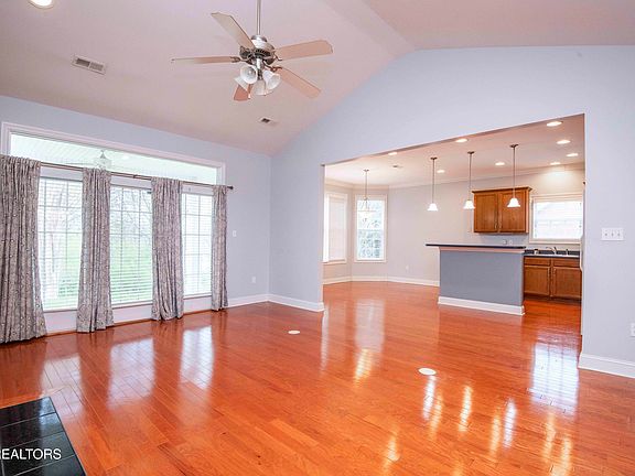 4th image of 110 Waterston Way