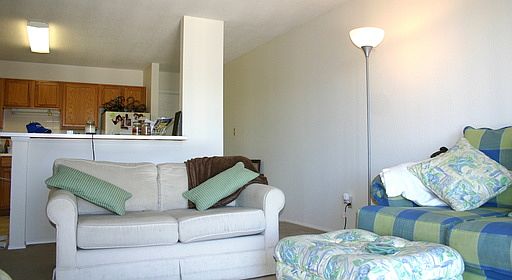 5th image of 819 Southwest Blvd APT O