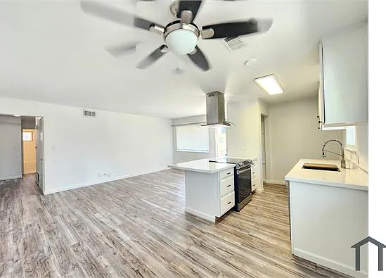 2236 Peach Ave #4 — Photo 6