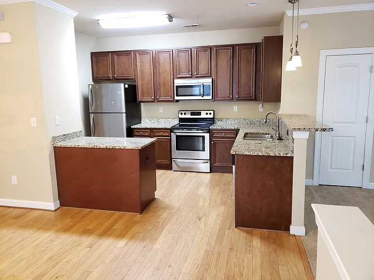 721 Albertine Ct — Photo 6