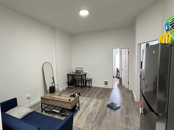 5th image of 449 W 51st St APT 4F