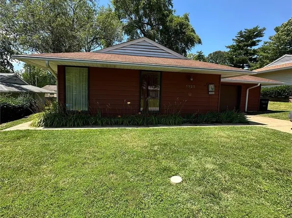 1325 Aloha Dr, Saint Louis, MO 63126