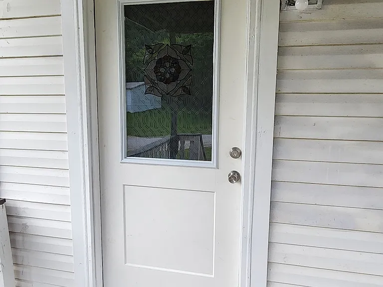 150 Lone Star Ln — Photo 2