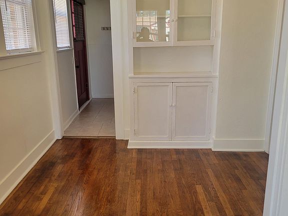 3rd image of 112 N Emerson St #112