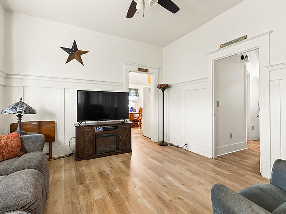 5th image of 490 Hazel St