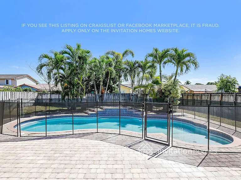 18015 SW 154th Pl — Photo 16