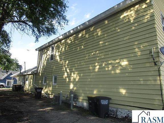 2nd image of 101 N Lincoln St