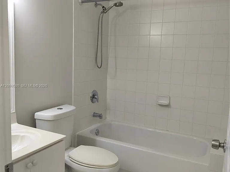 22641 SW 88th Pl #304 — Photo 9