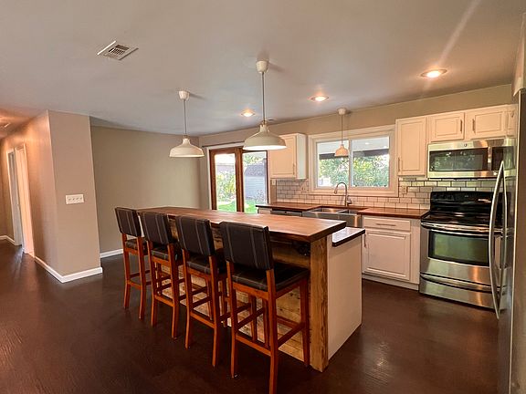 5th image of 1990 Sarona Ln