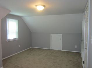 8 Benson Ln, Hamilton, NJ 08610