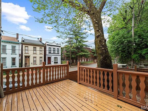 3rd image of 1200 Mackay Pl