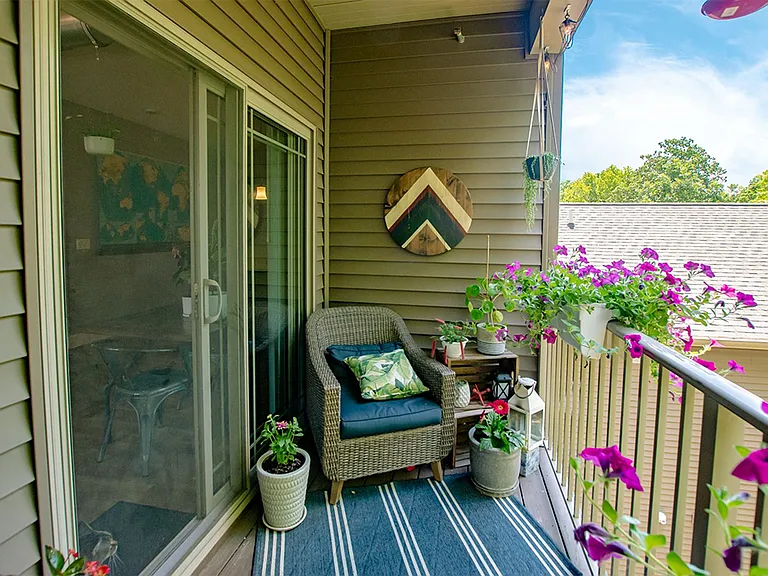 408 S Prairie St — Photo 11