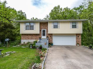 8210 W Southeast Ct, Columbia, MO 65202
