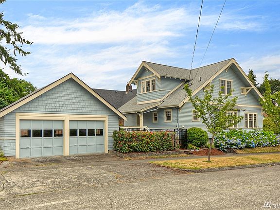 2nd image of 123 SE 18th Ave