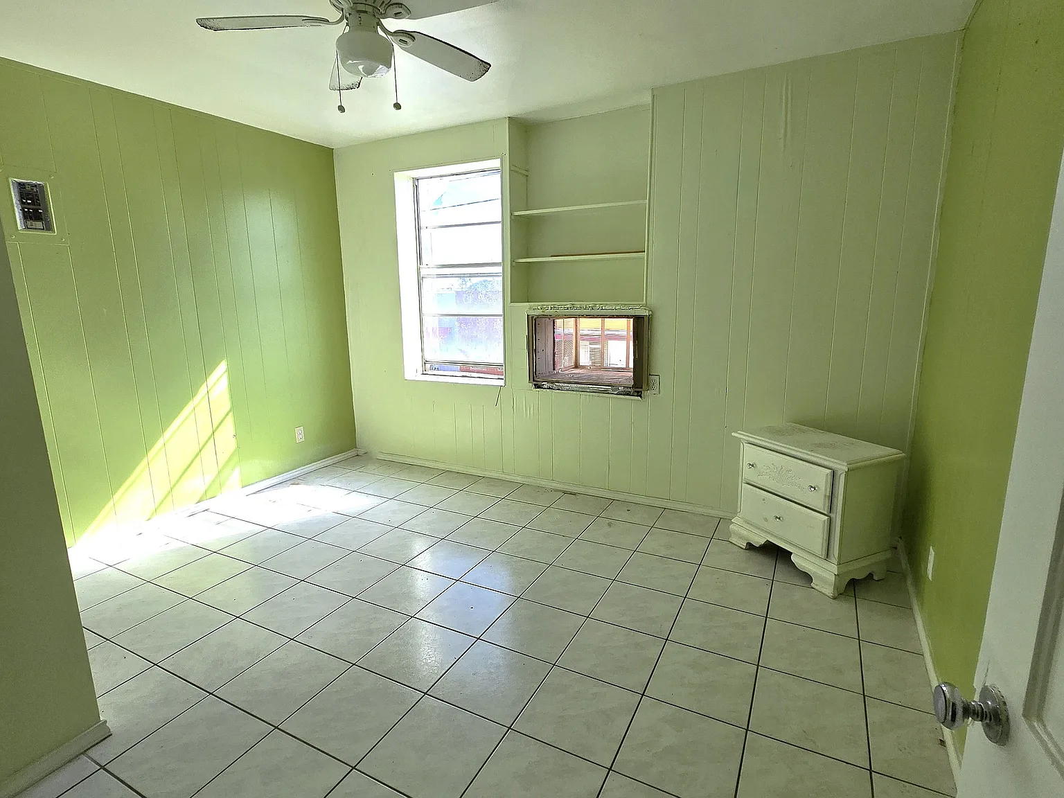 1 bed, 1.0 bath, 469 sqft, $500 — Photo 4