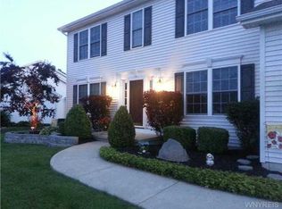 6084 Hewson Rd, Lake View, NY 14085