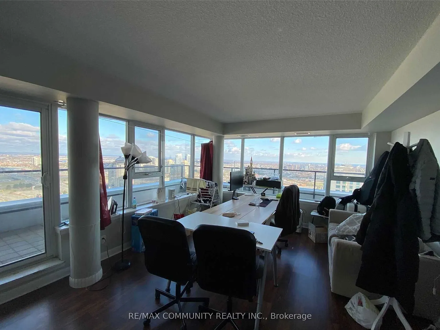 3 bed, $3,490 — Photo 2