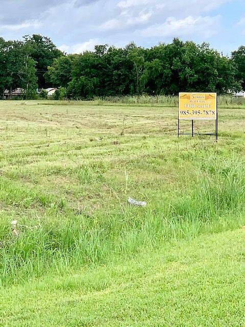 2nd image of 1116 Highway 90