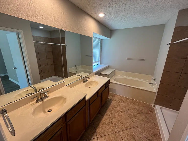 2405 Brookside Dr — Photo 13