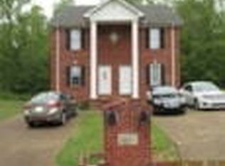 1028B Wesley Cv, Henderson, TN 38340