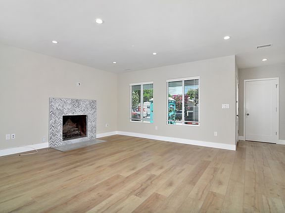 3rd image of 22446 Berdon St