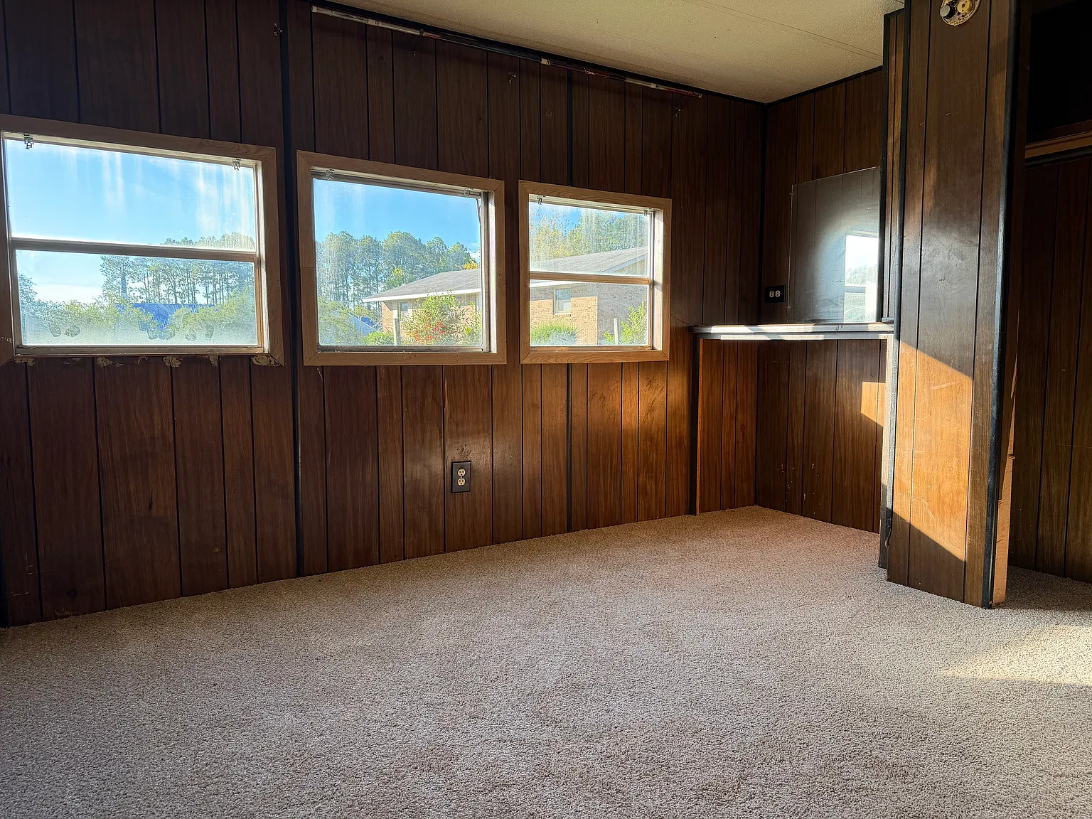2 bed, 1000 sqft, $900 — Photo 2