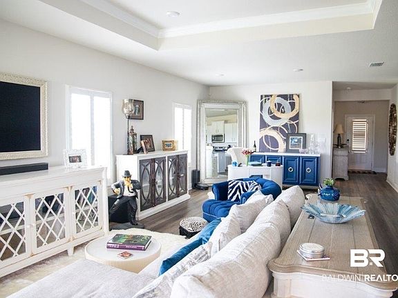 3rd image of 13050 Shoshoney Cir
