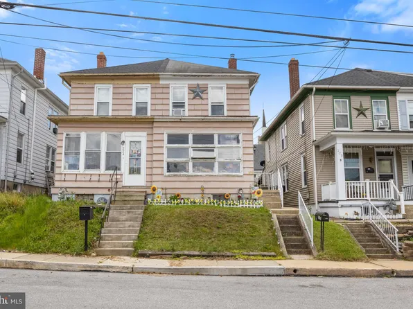 222 E Maple St, Dallastown, PA 17313