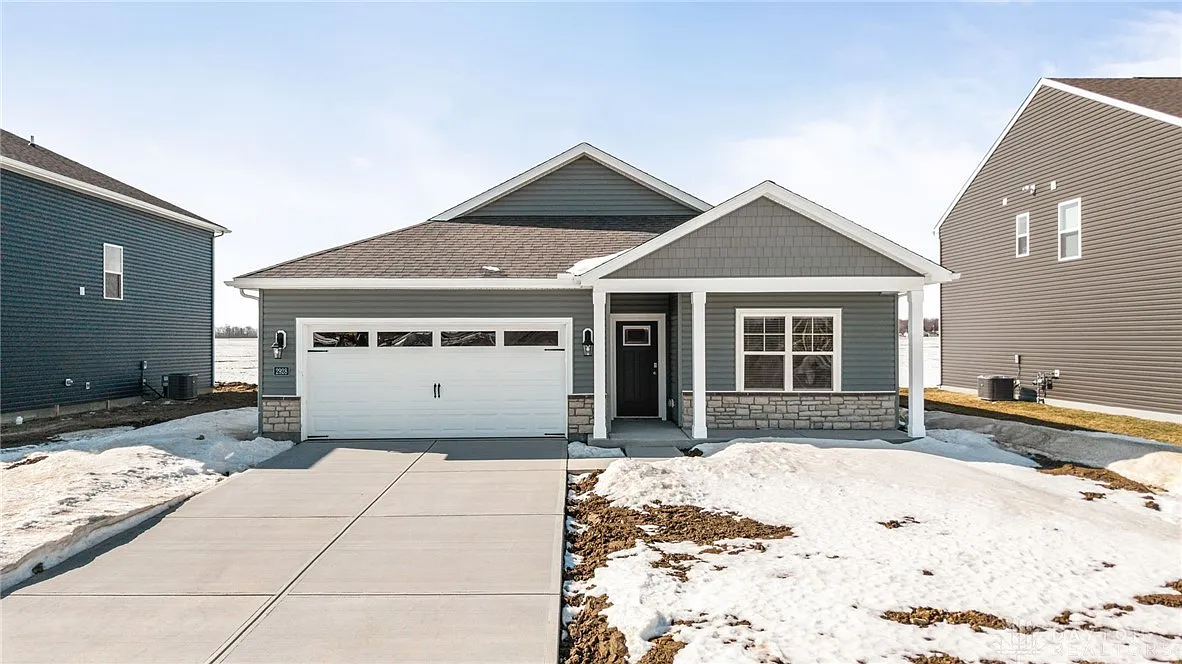 2928 Hoying Dr photo 1