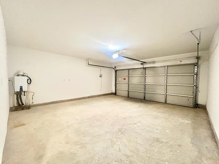 712 Zuppino Ln — Photo 17
