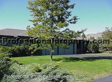 1st image of 1450 Lincoln Hills Dr APT B