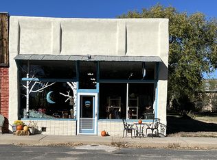 341 E 9th St, Cimarron, NM 87714