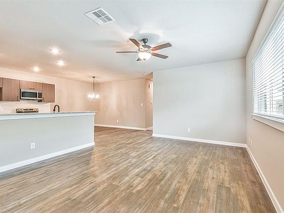 5th image of 25117 Pacific Wren Dr