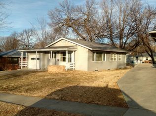 1810 Rancho Rd, Lincoln, NE 68502