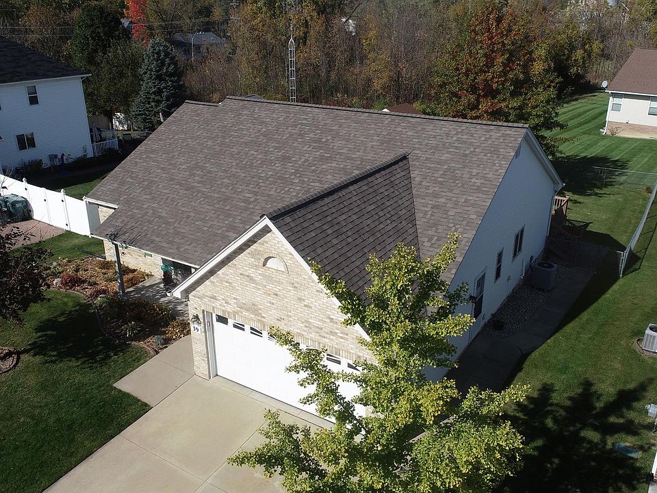 1st image of 39 Old Carriage Ln