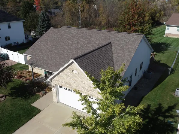 39 Old Carriage Ln, Lapeer, MI 48446
