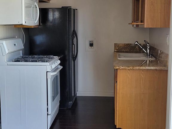 4th image of 12746 Matteson Ave APT 6